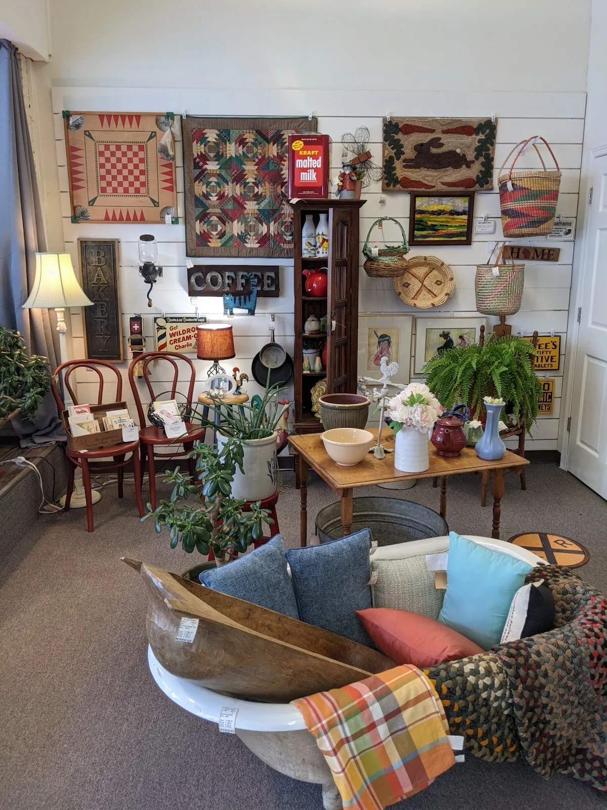 Furnish Traders — photo 2