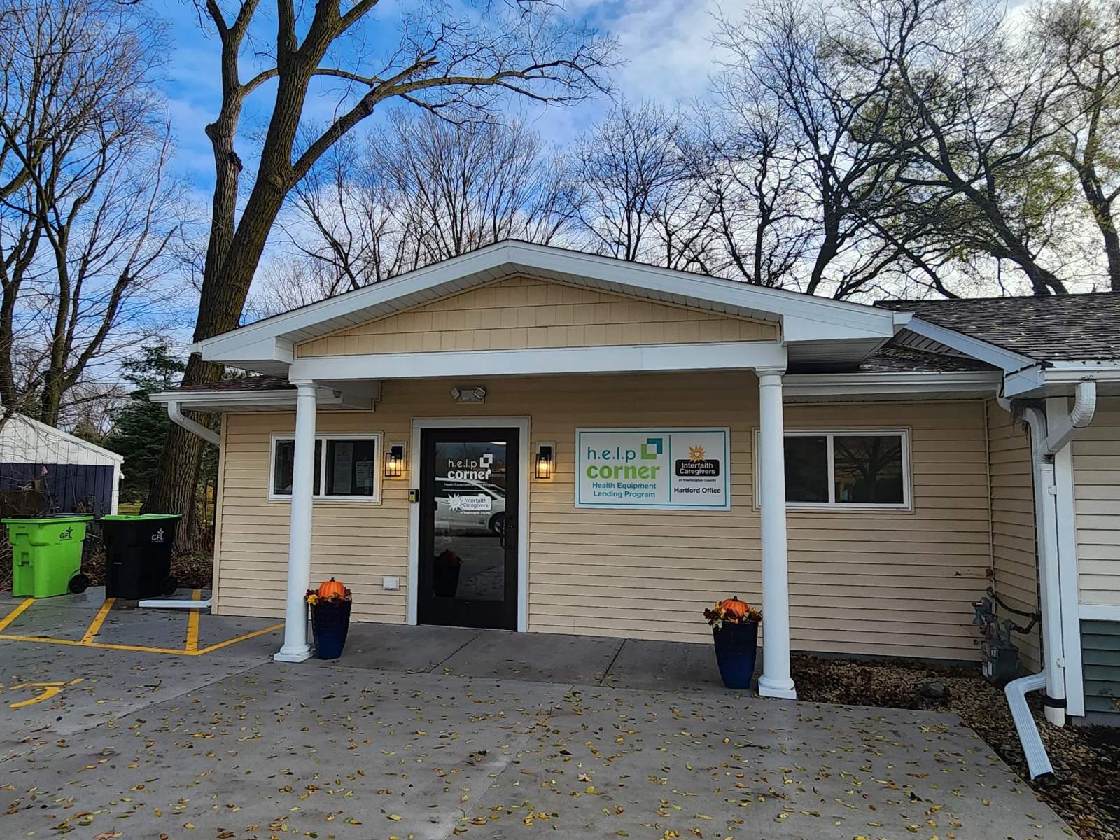 h.e.l.p. Corner — photo 1